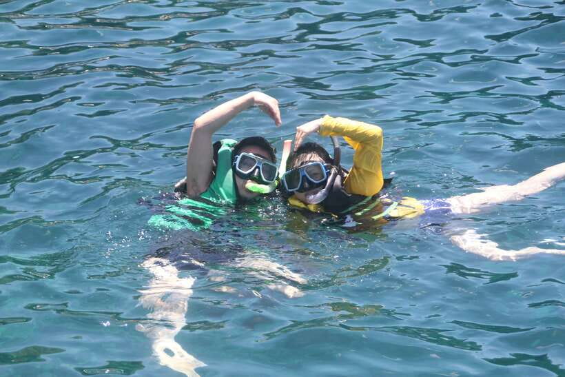 Boracay: Island and Beach-Hopping Boat Tour with Snorkeling - What this Boracay boat tour is really like
