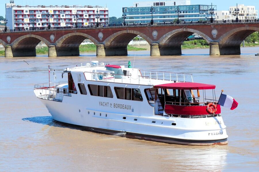 Bordeaux: River Garonne Cruise with Glass of Wine and Canelé - Wine, canelé, and the rhythm of the cruise