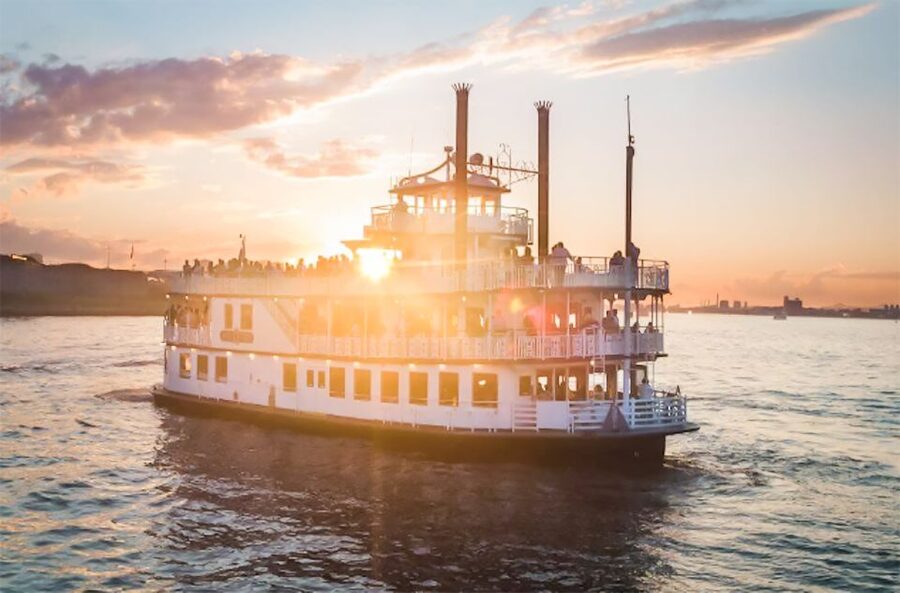 Boston: Boston Harbor Sunset Cruise - A bar, snacks, and a relaxed pace