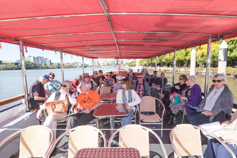 Brisbane: Cruise to Lunch Package: 10:30am-2pm (3.5hr) - The tapping of the keg and beer sample