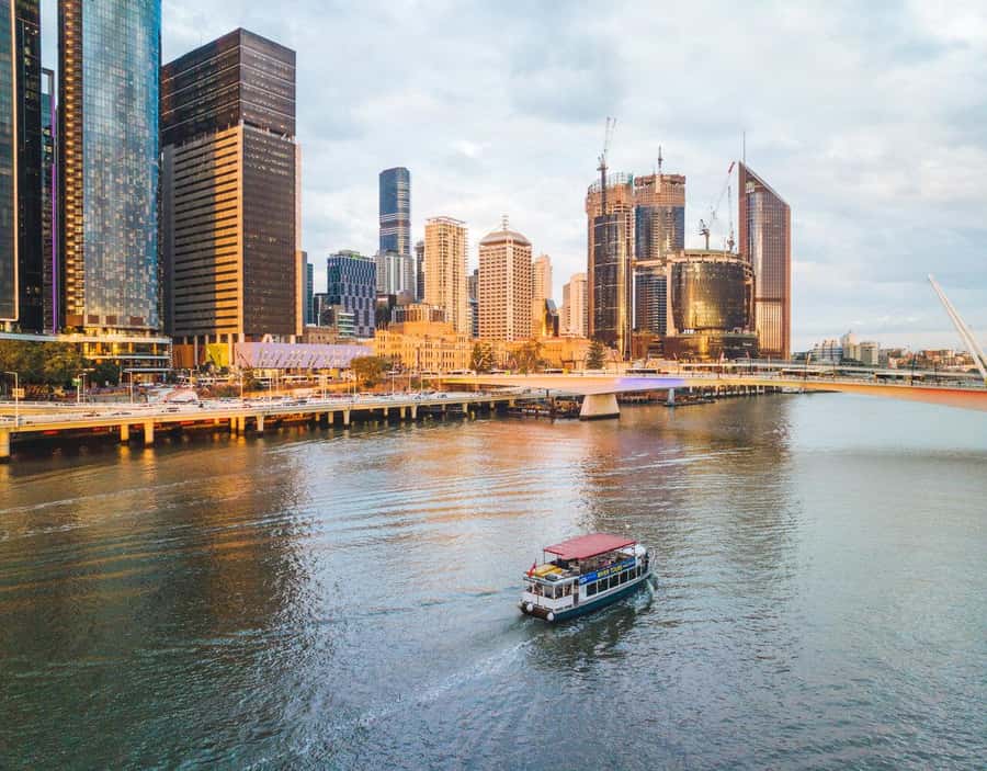 Brisbane: Midday 1.5-Hour Sightseeing Cruise 12.30pm-2.00pm - Why seeing Brisbane from the river works so well