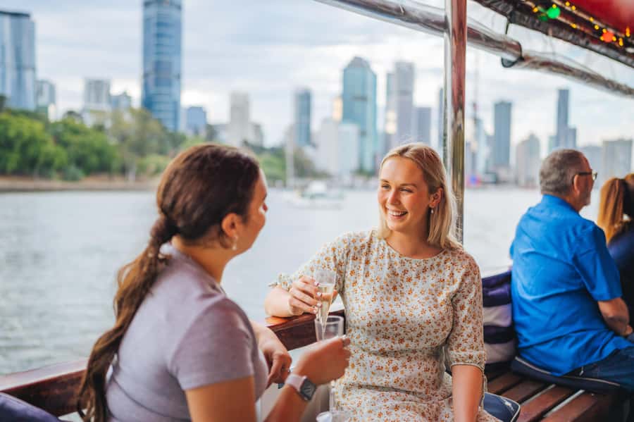 Brisbane: Midday 1.5-Hour Sightseeing Cruise 12.30pm-2.00pm - Upper deck views or indoor comfort?