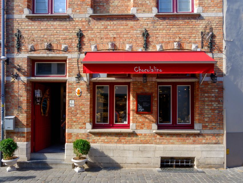 Bruges: Guided Tour & Boat Ride with Optional Beer Tasting - The Beguinage and Walplein Square
