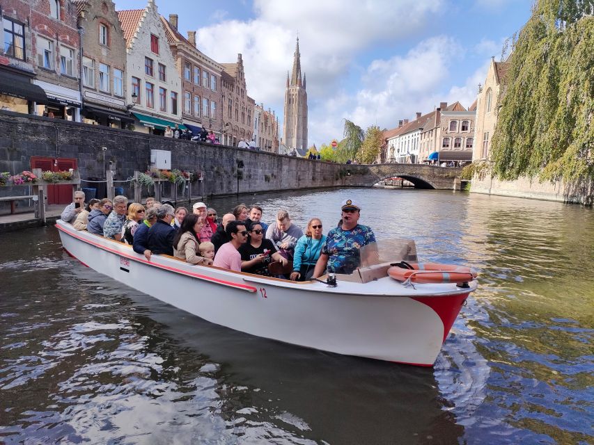 Bruges: Small Group Boat Cruise and Guided Walking Tour - Final verdict: book it for orientation, not depth