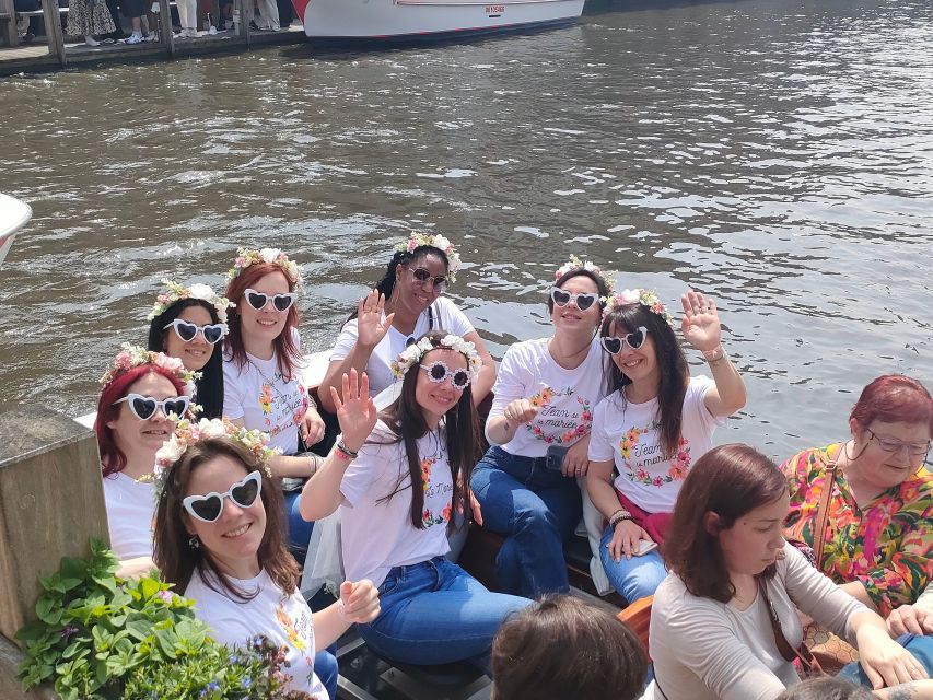 Bruges: Small Group Boat Cruise and Guided Walking Tour - Starting at the Markt, Bruges’ grand front room