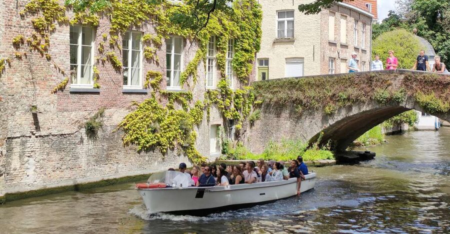 Bruges: Small Group Boat Cruise and Guided Walking Tour - The Basilica, Fish Market, and Four Horsemen