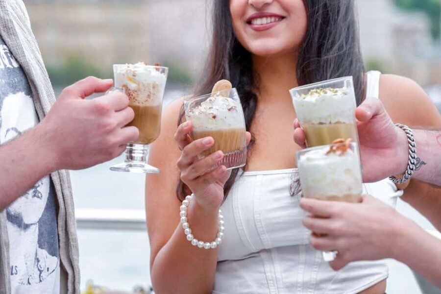 Budapest: 60-Minute Panoramic Cruise with Drink included - What your included drink really means