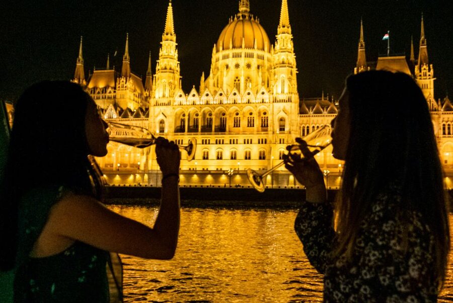 Budapest: Candlelit Dinner River Cruise with Live Music - Budapest’s best evening view begins on the Danube