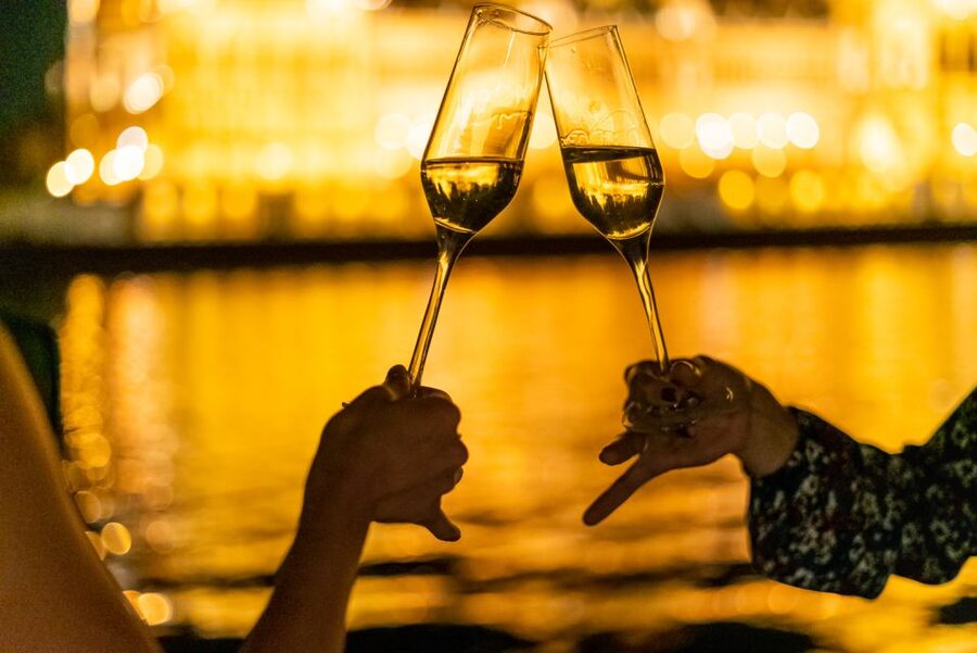 Budapest: Candlelit Dinner River Cruise with Live Music - Who will enjoy this cruise most