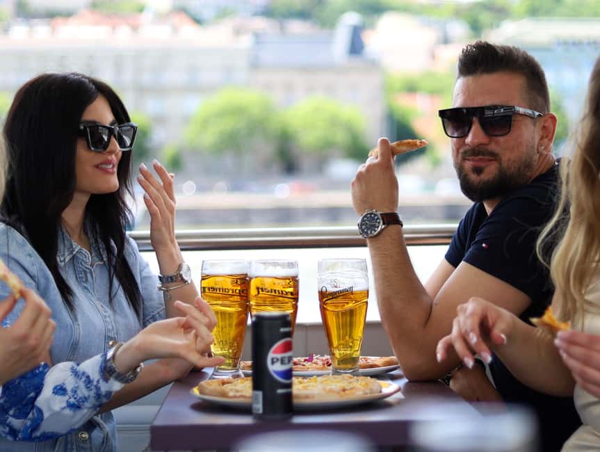 Budapest: Catamaran Pizza Cruise - Practical details that can save your evening