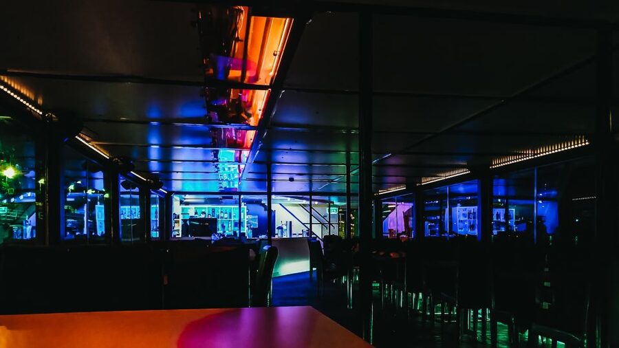 Budapest: City Highlights Sightseeing Cruise - Parliament after dark