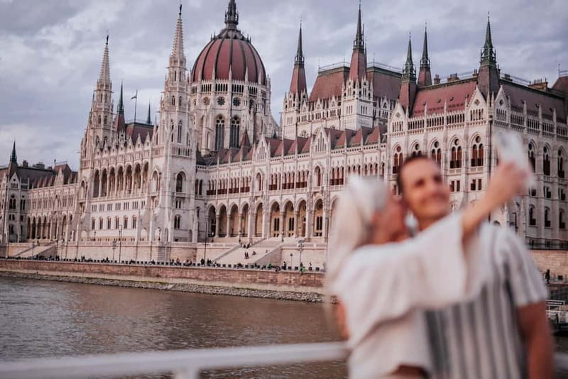 Budapest: Cruise Unlimited Aperol and Prosecco - The 75-minute route and its main sights