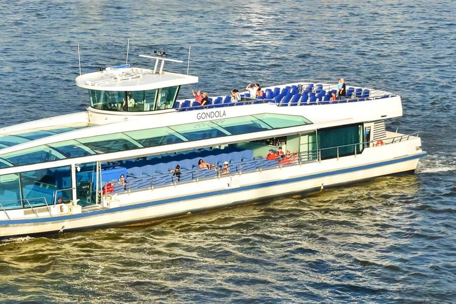 Budapest: Daytime Sightseeing Boat Cruise - Key points to know before you book