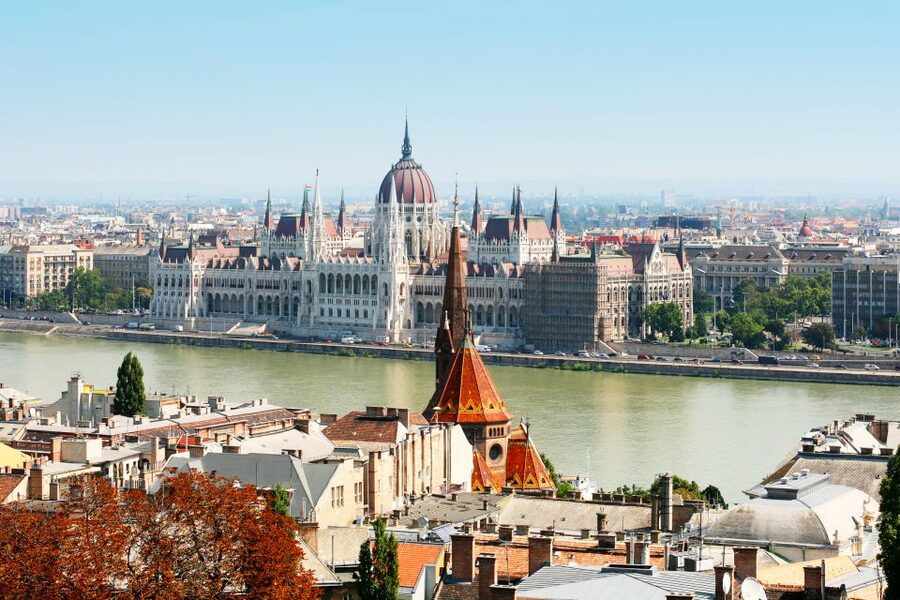 Budapest: Daytime Sightseeing Boat Cruise - Parliament, bridges, and the first river views