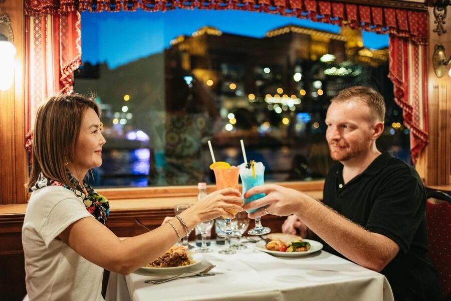 Budapest: Dinner Cruise with Live Music and Folk Dance Show - Rajkó music and the cimbalom
