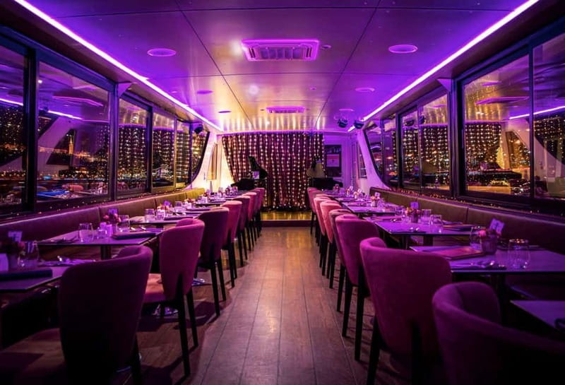 Budapest: Evening Cruise with 4-Course Dinner - Live music and Hungarian-style entertainment