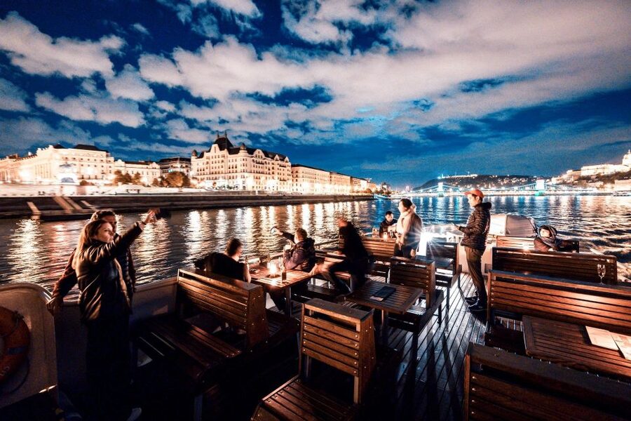 Budapest: Premium Sightseeing Cruise with Tokaj Frizzante - Who gets the best value