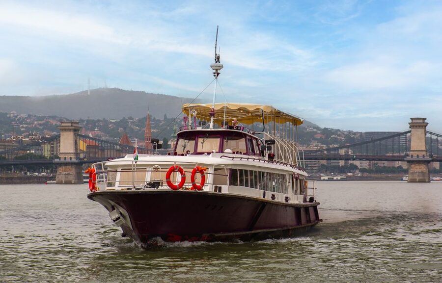 Budapest: Sightseeing Tour by Boat - Why Budapest is best seen from the Danube