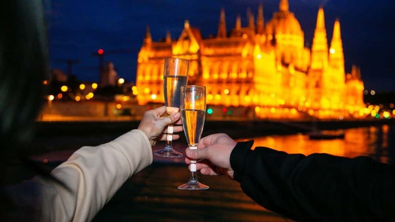 Budapest: Sip and Sail River Cruise with Unlimited Prosecco - What the audio guide adds, and what it does not