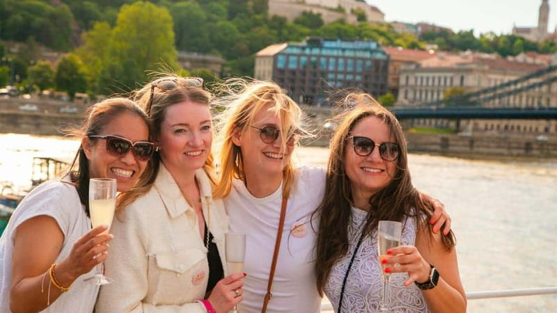 Budapest: Sip and Sail River Cruise with Unlimited Prosecco - FAQ