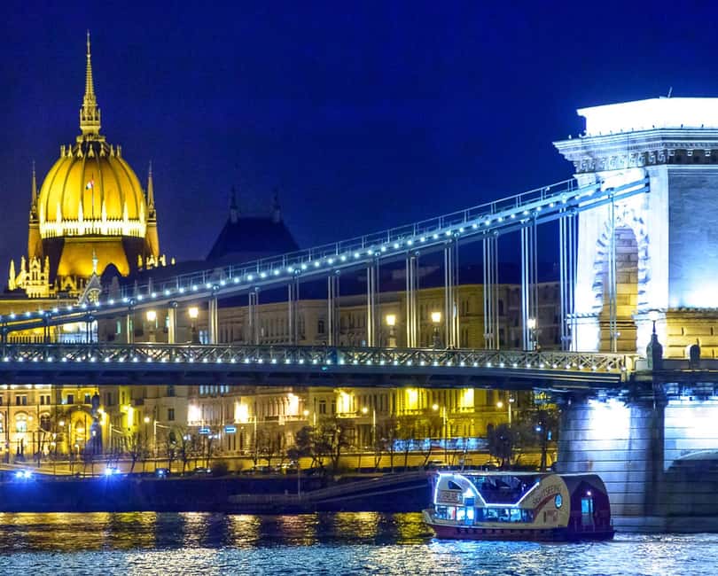Budapest: Unlimited Drink Cruise - Parliament, bridges, and the Pest riverfront