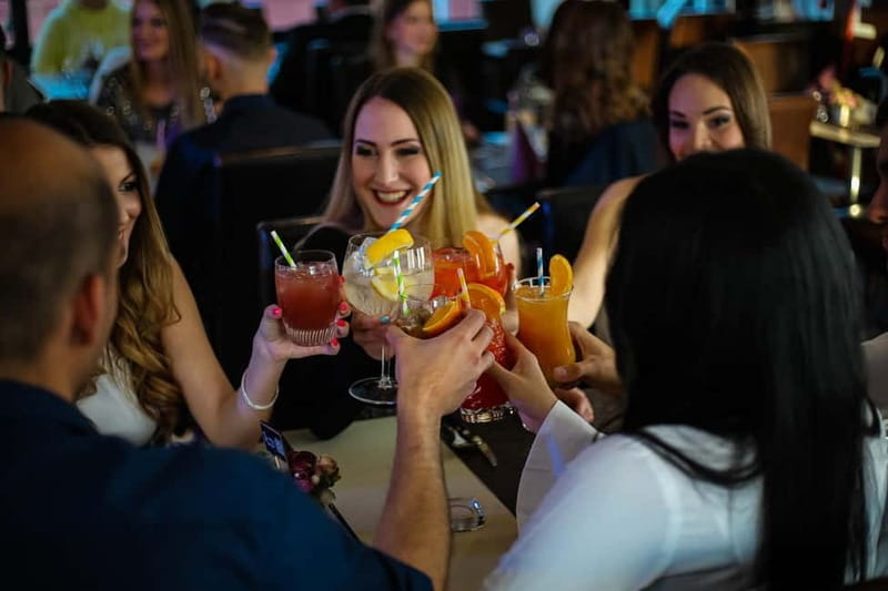 Budapest: Unlimited Drink Cruise - Who should book this Budapest cruise?
