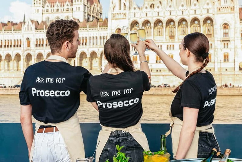 Budapest: Unlimited Prosecco, Beer and Aperol Spritz Cruise - Key points to know before you book