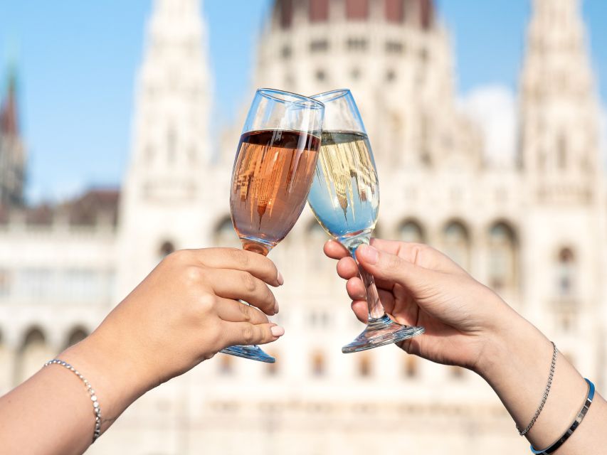 Budapest: Unlimited Prosecco, Beer and Aperol Spritz Cruise - Choosing the right departure time