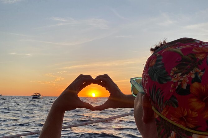 Cabo San Lucas Sunset Cruise with Open Bar and Snacks - The open bar, snacks, and what you actually get