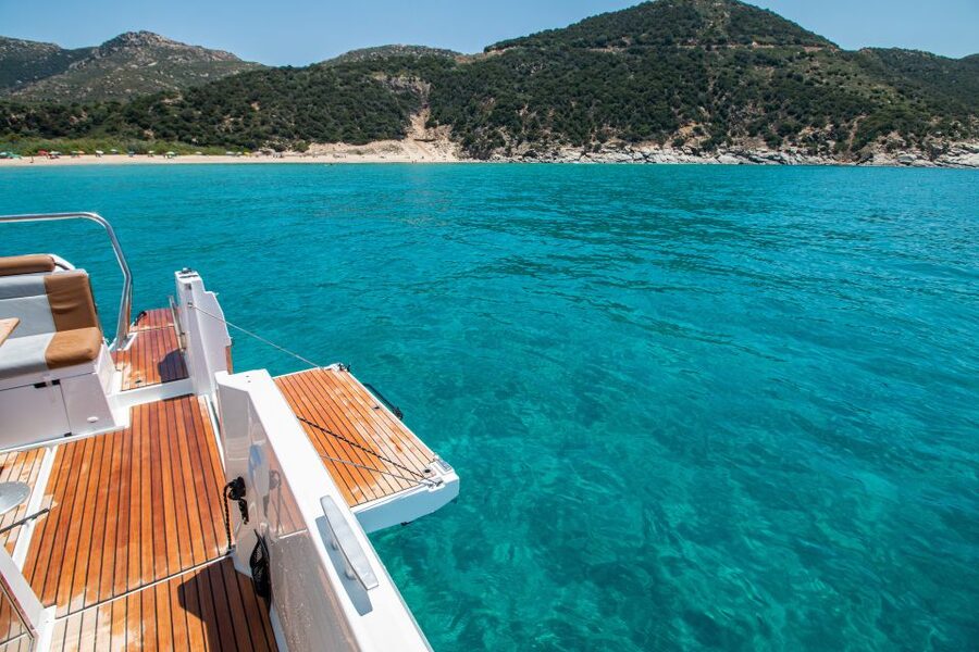 Cagliari: Luxury Motorboat Tour with 3 Swim Stops & Wine - Why this Cagliari boat trip works so well