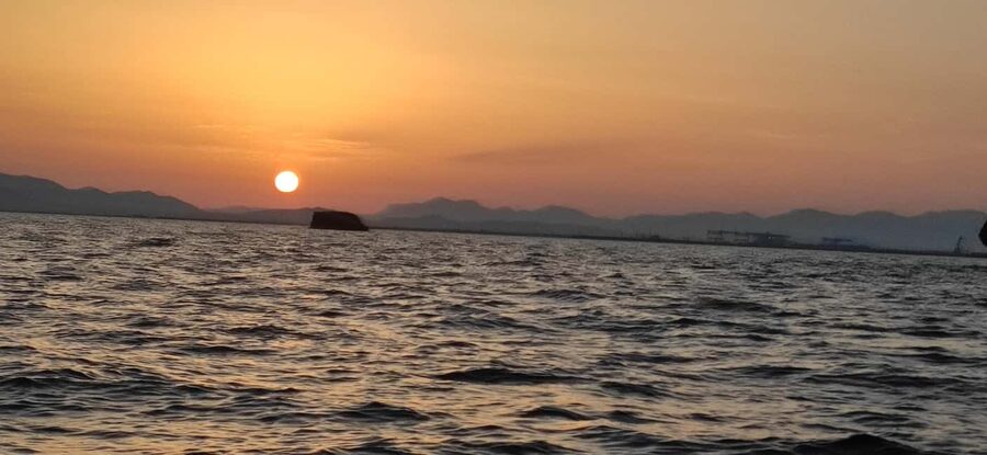 Cagliari: Sella del Diavolo Boat Magic Tour Drinks & Snacks - How the two-hour schedule works
