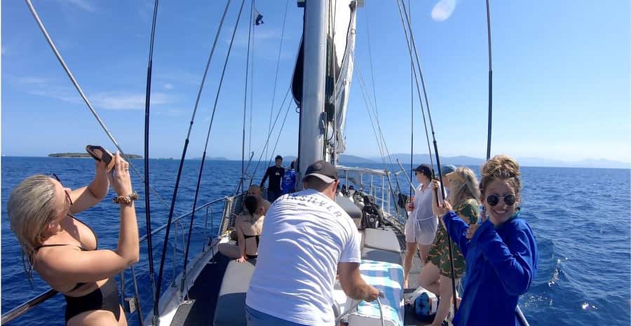 Cairns: Green Island & Great Barrier Reef Sailing Tour - Key points to know before you book