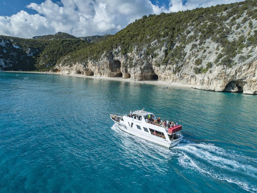 Cala Gonone:Cruise in the Gulf of Orosei with Cala Goloritzé - Cala Sisine, Cala Biriola, and the flexible third stop