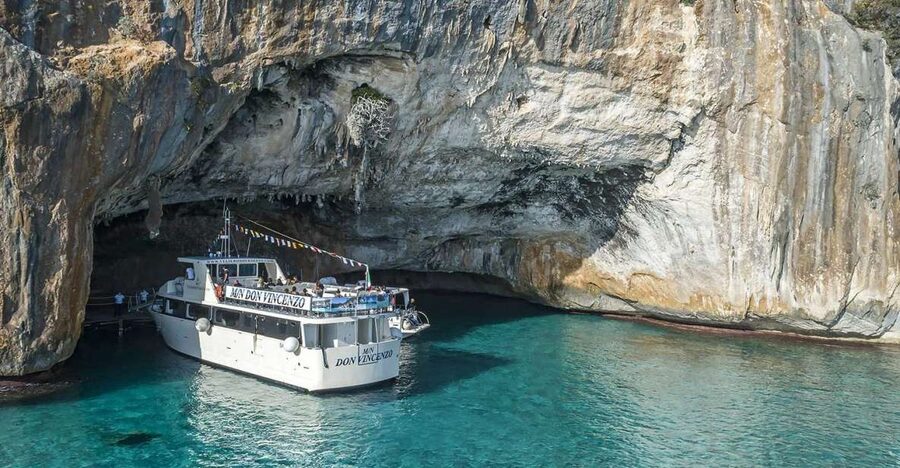 Cala Gonone: Grotta del Bue Marino and Cala Luna Boat Tour - The boat ride from Cala Gonone