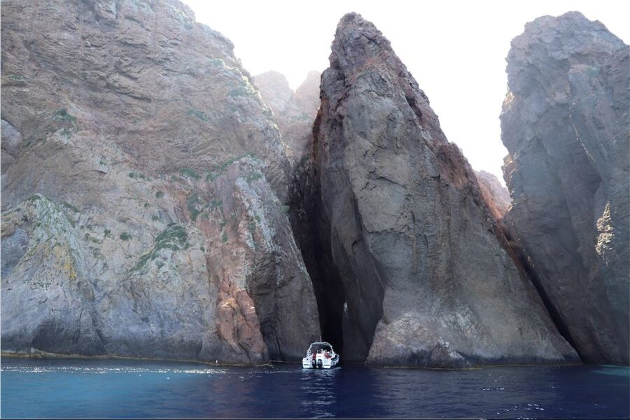 Calvi to Scandola: 4-Hour Boat Tour - The first hour along Corsica’s west coast