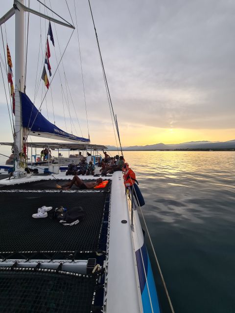 Cambrils: Costa Dorada Sunset Catamaran Cruise with Drinks - Families, birthdays, and the right kind of evening