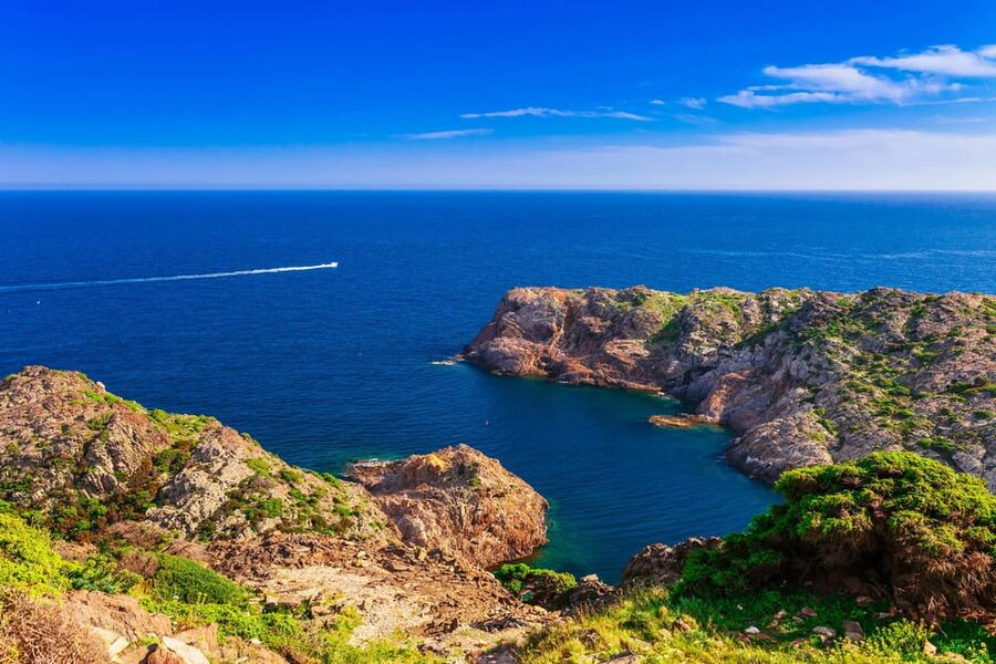 Cap Norfeu: Costa Brava Catamaran Trip with Underwater Views - What the $35 price really covers