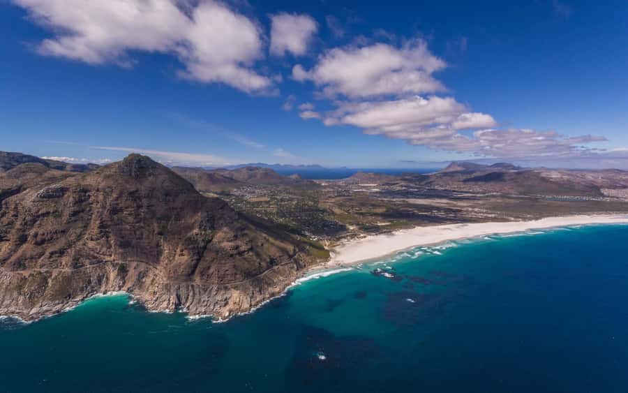Cape Town: 2 Oceans Helicopter Flight with Boat Tour Ticket - The return over Constantia Valley