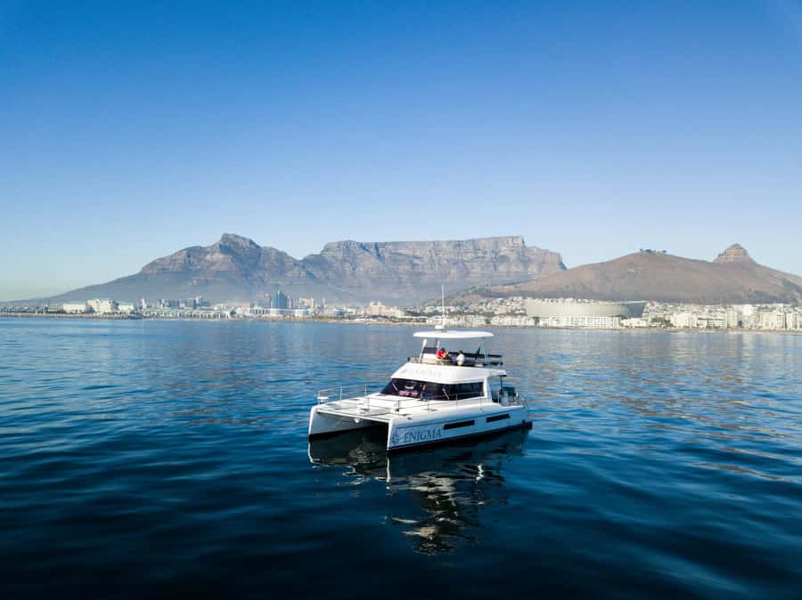Cape Town: Scenic 1-Hour Coastal Catamaran Cruise - Cruising toward Green Point Lighthouse