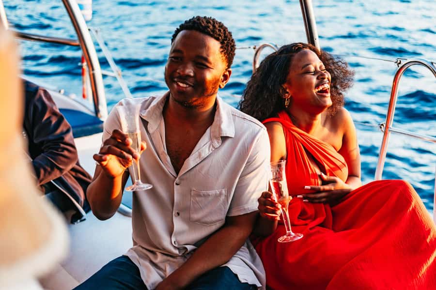 Cape Town: Sunset Catamaran Cruise on Table Bay with Bubbles - The social mood and crew style