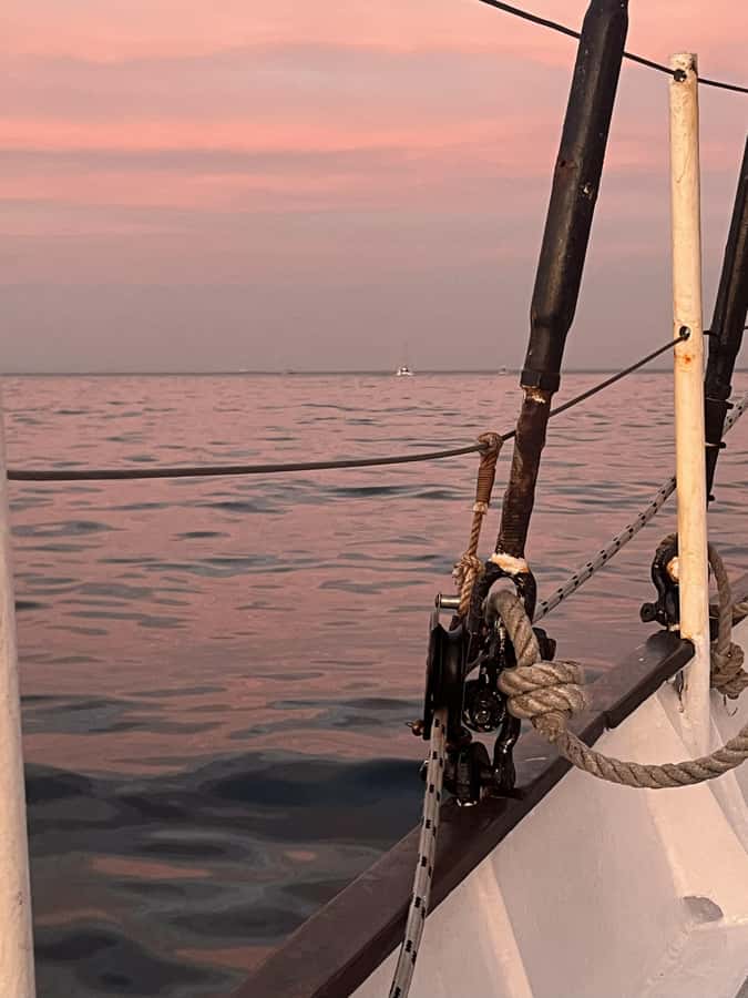 Cape Town: Sunset Cruise from V&A Waterfront with Bubbly - Practical tips for a smoother evening