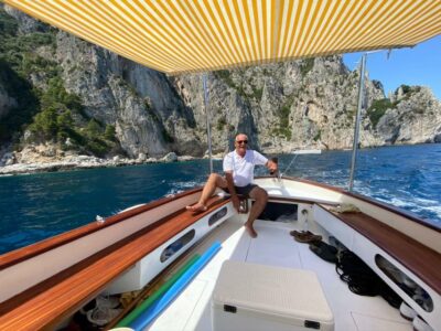 Island and Grottos Boat Cruise with Snacks and Drinks