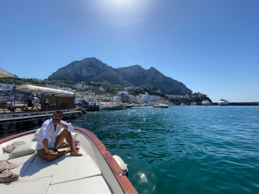 Capri: Island and Grottos Boat Cruise with Snacks and Drinks - Practical advice for a smoother ride