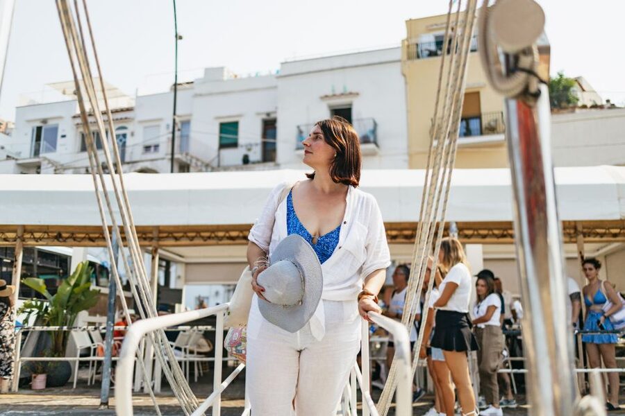 Capri: Island Boat Trip with Grottos - Marina Grande to the Faraglioni