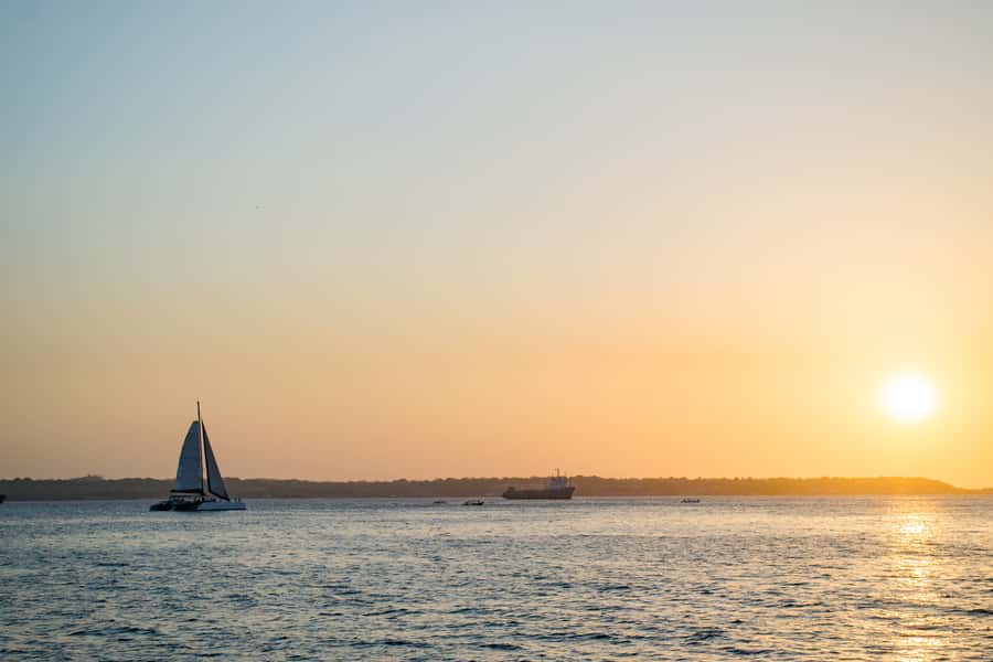 Cartagena de Indias: 2-Hour Sunset Cruise - Boarding at Bodeguita Dock