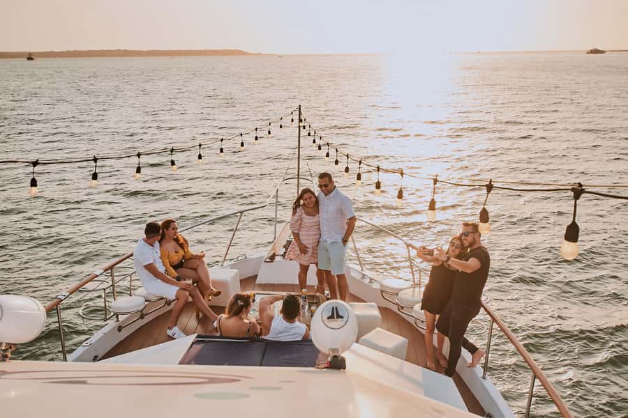 Cartagena: Sunset Cruise with Open Bar - The 90-minute route, from Bocagrande to the old city