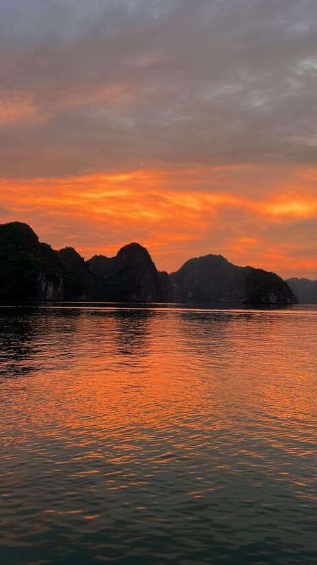 Cat Ba : Lan Ha Bay Bioluminescent Plankton Kayak Boat Tour - A late afternoon start from Cat Ba