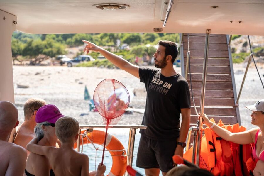 Chania: Menies Beach & Chironisia Bay Cruise with Snorkeling - Who should book this Kolymbari cruise?