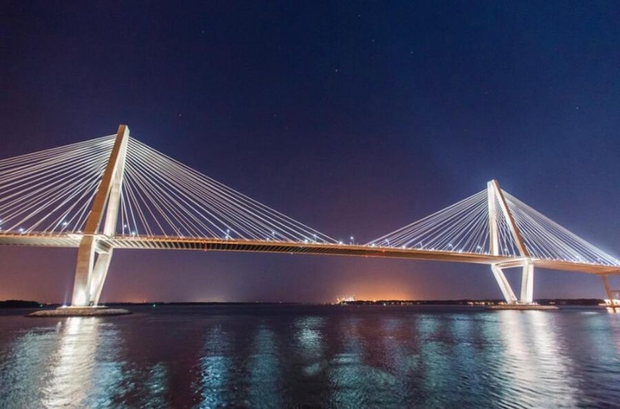Charleston: Luxury Harbor Dinner Cruise - A three-course meal with a few limits