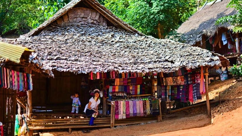 Chiang Mai: Chiang Rai Temples, Golden Triangle & Boat Tour - The Golden Triangle from land and water